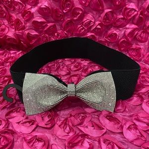 Rhinestone Pave Bow Stretch Belt